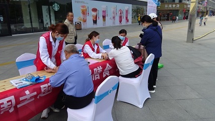 醫(yī)者初心 學史力行 泰山區(qū)人民醫(yī)院開展全民營養(yǎng)周義診，守護學生健康未來